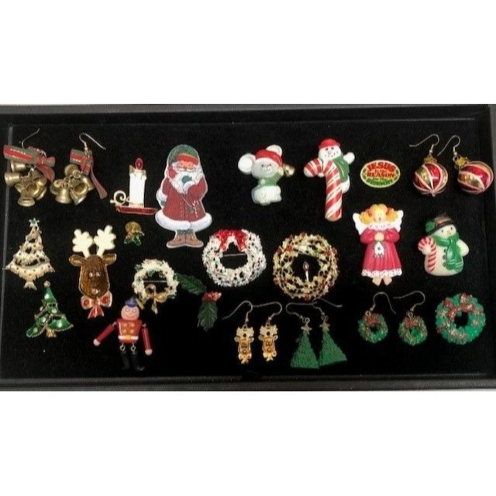 Large‎ Lot Christmas Costume Jewelry Pins Necklace Bracelet Some Marked